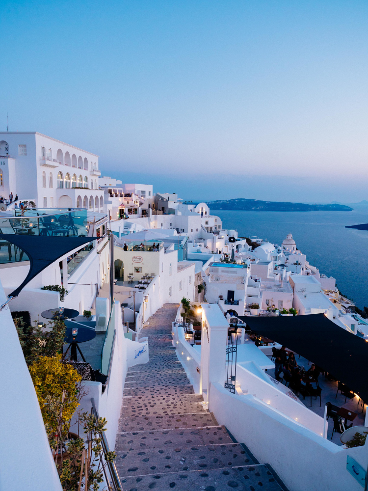 Santorini affordable travel